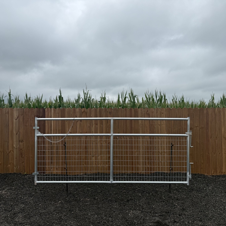 Fence and gate work in Cedar Rapids, Iowa